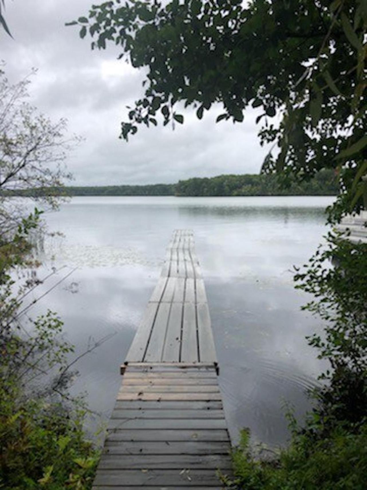 The Green Lake Getaway - Shared Lake Access! Interlochen 외부 사진