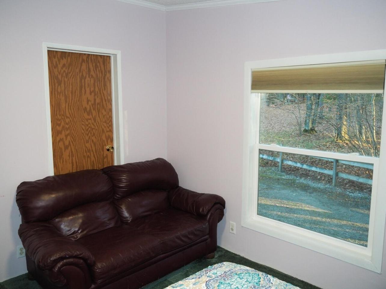 The Green Lake Getaway - Shared Lake Access! Interlochen 외부 사진